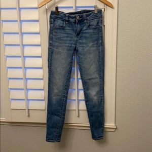 American Eagle Light blue jeans